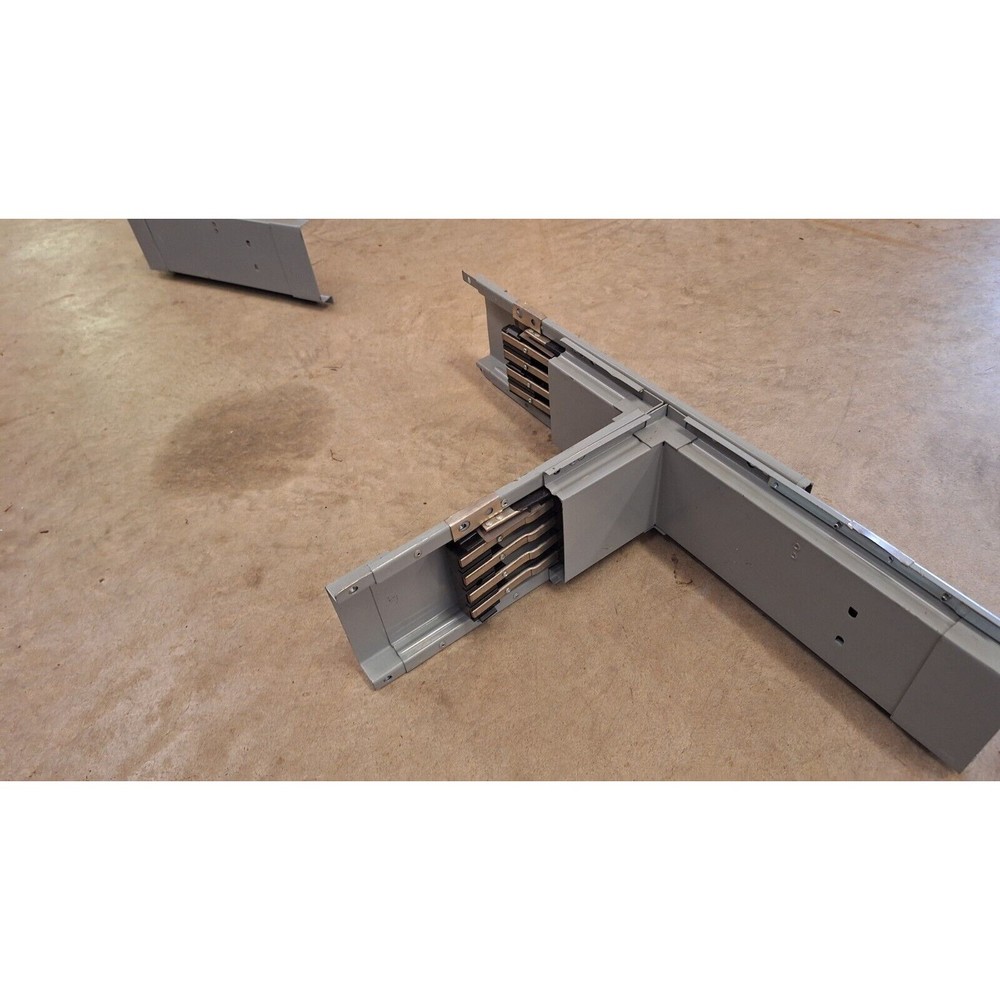 GE DH Busway Elbow (DP4GC01TRST), 100 Amp, 600V Max, 3 Phase, Style 2